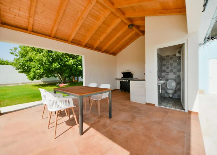 Holiday Home Elena By Interhome